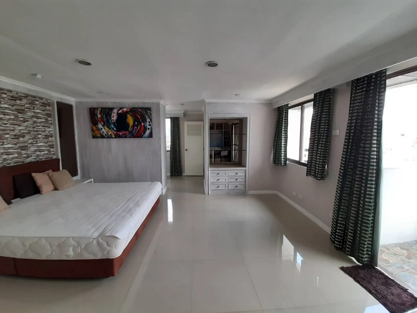 Property photos for Beverly Tower Condo