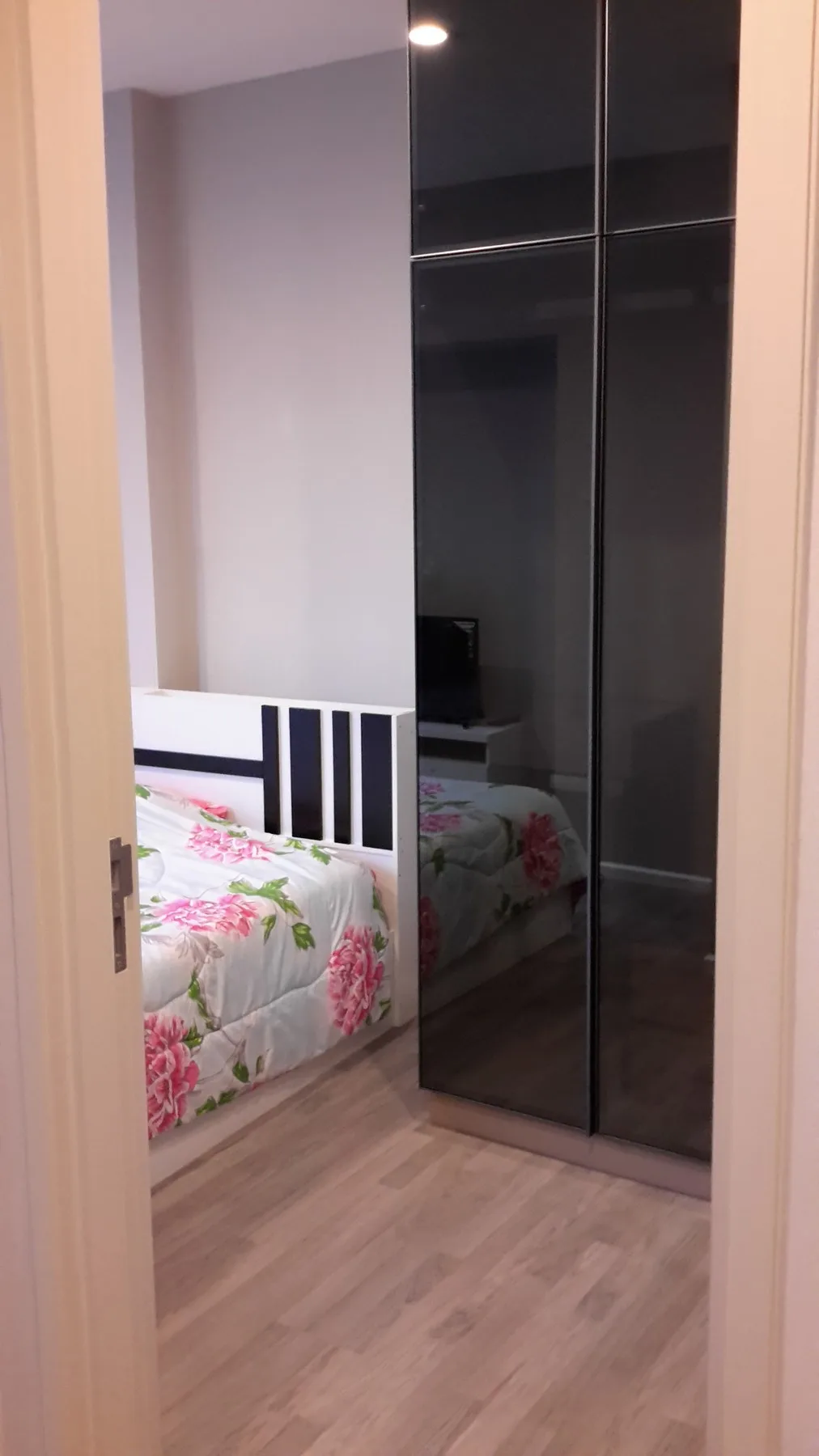 Property photos for The Room Sathorn - St.Louis