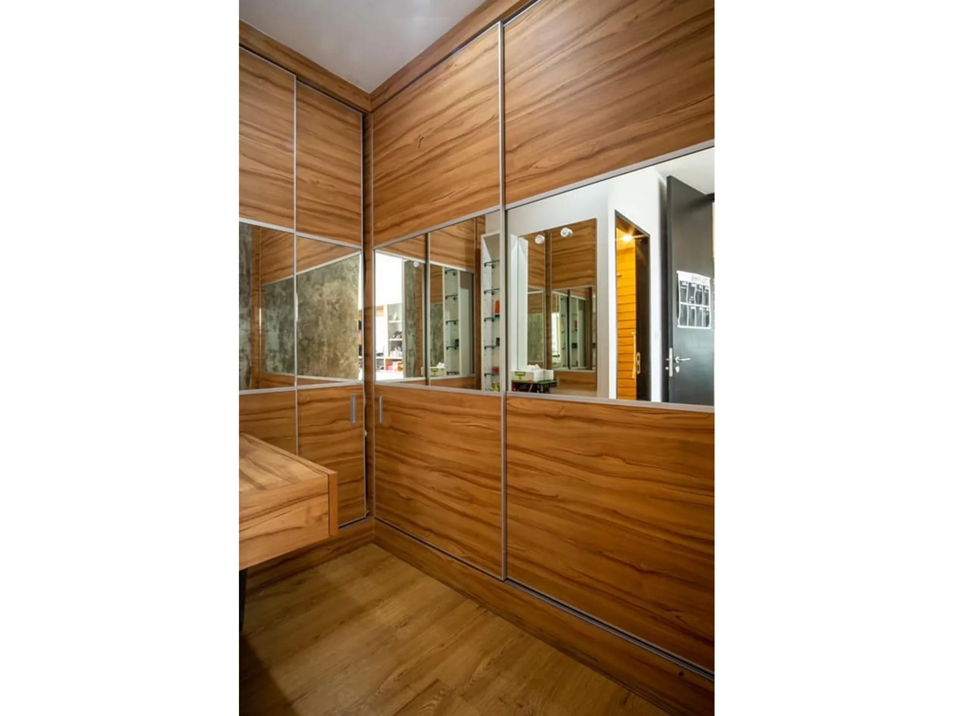 Property photos for The Complete Rajprarop