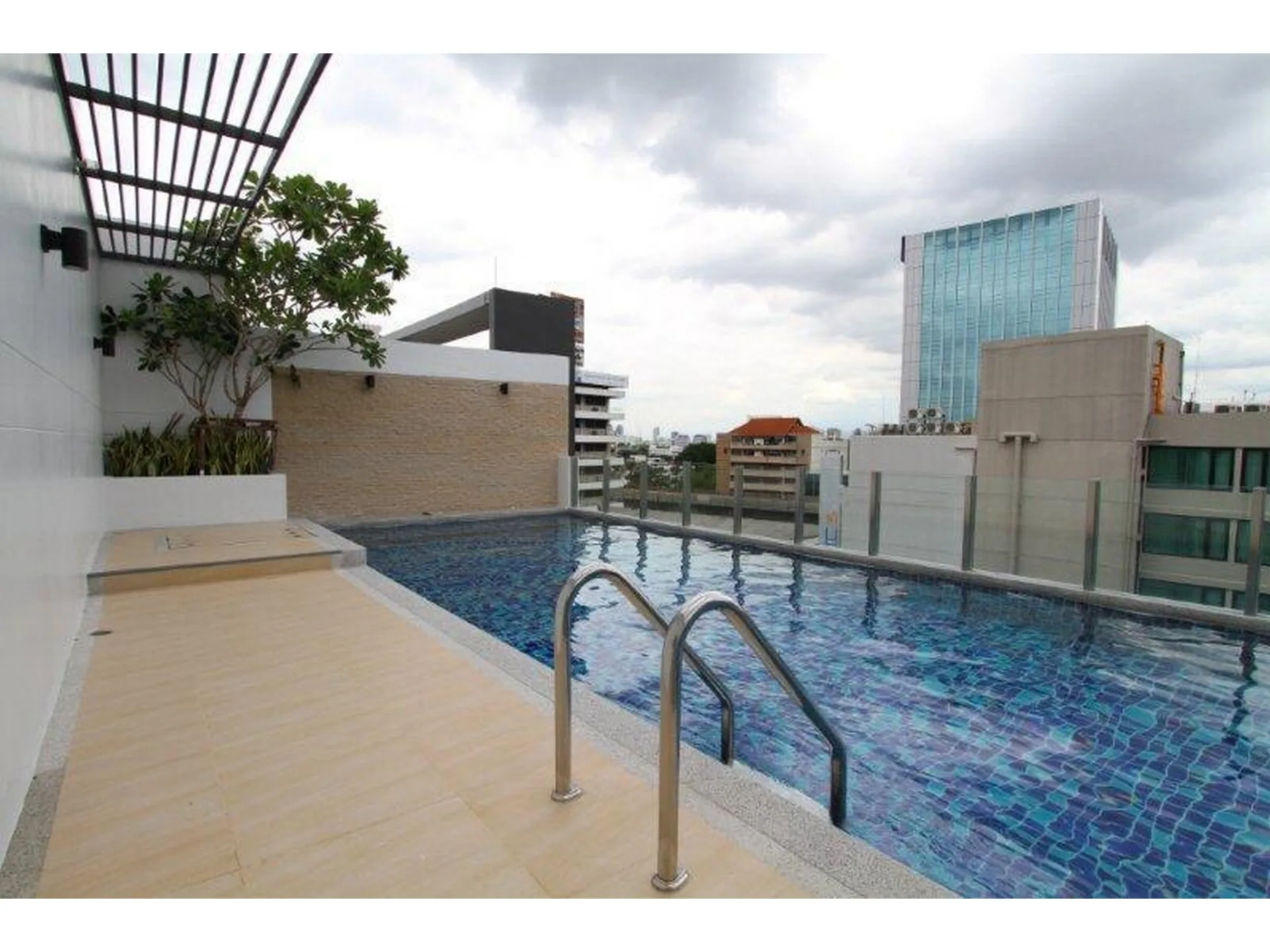 Property photos for Silk Sanampao