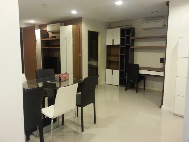 Property photos for Zenith Place Sukhumvit 42