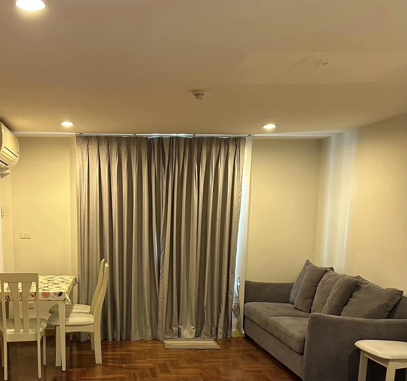 Property photos for Silom Terrace