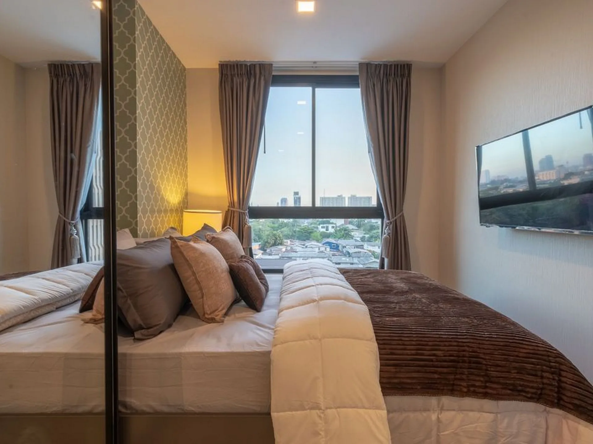 Property photos for Notting Hill Jatujak - Interchange