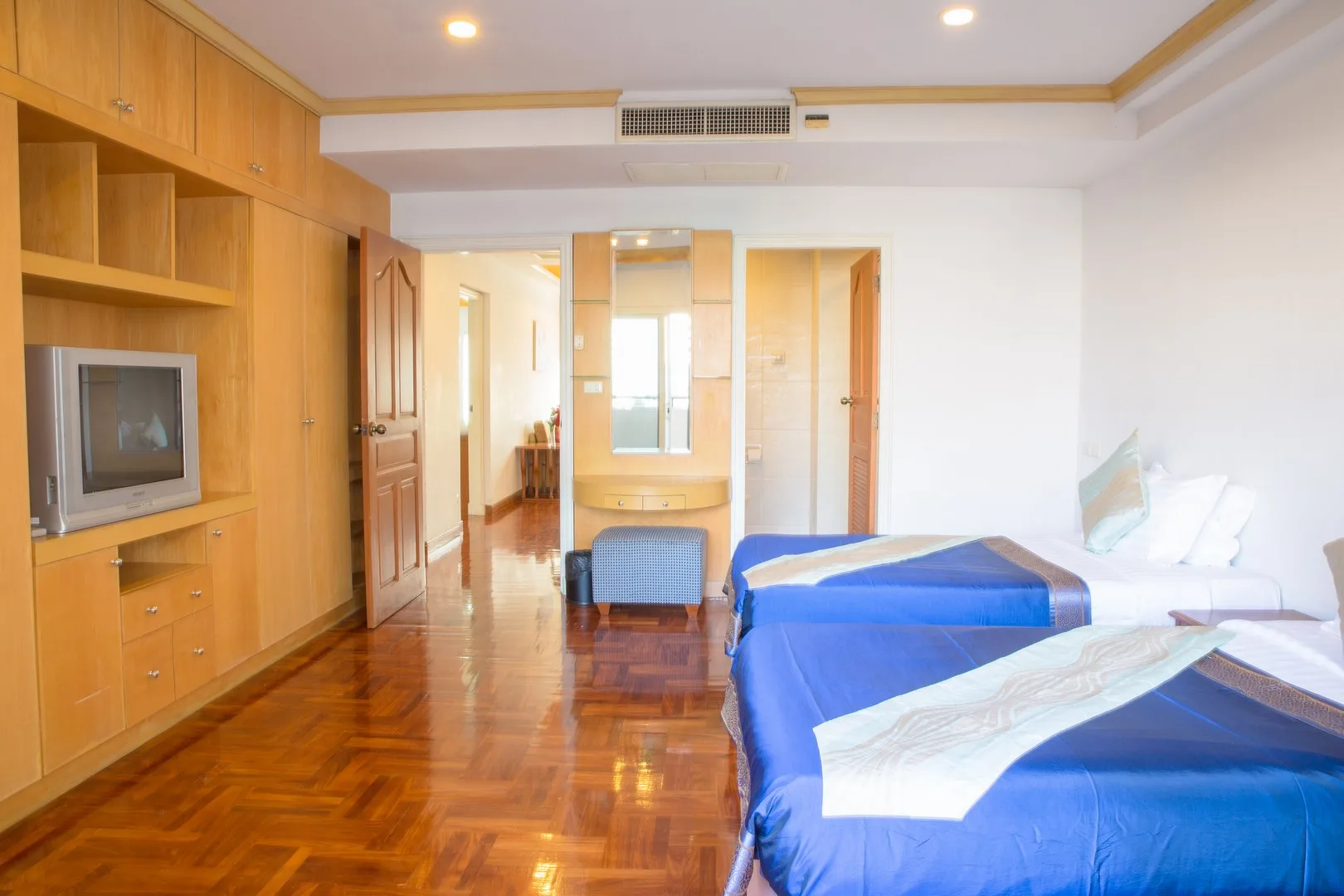 Property photos for Chaidee Mansion