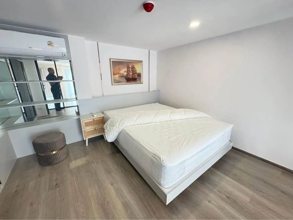 Property photos for Knightsbridge Space Rama 4