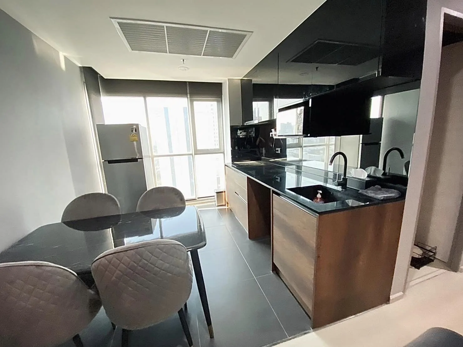 Property photos for Life Ratchadapisek