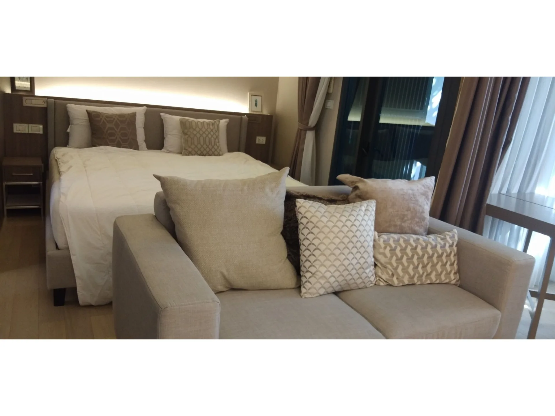 Property photos for Urbitia Thong Lo