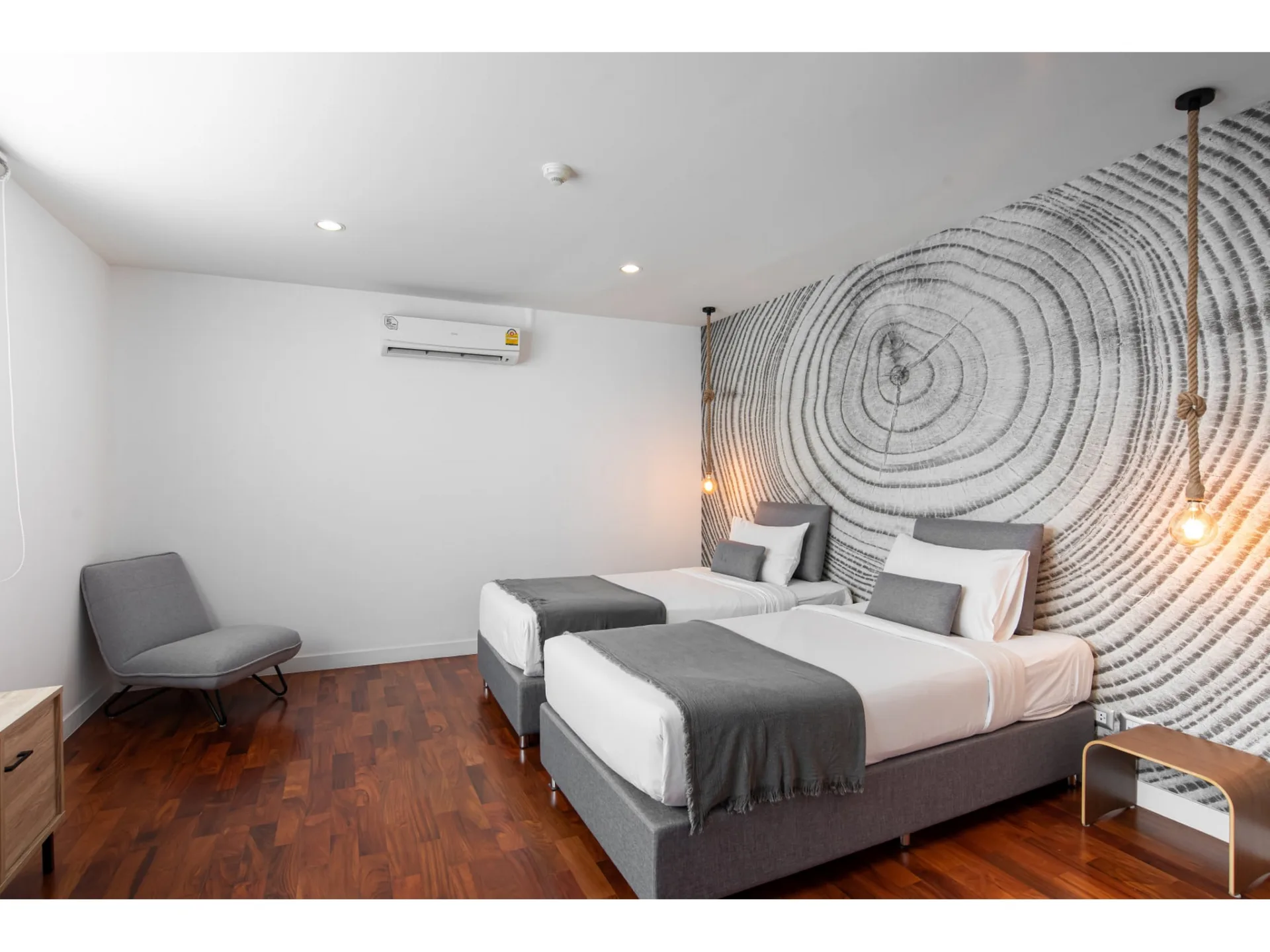 Property photos for Benviar Tonson Residence