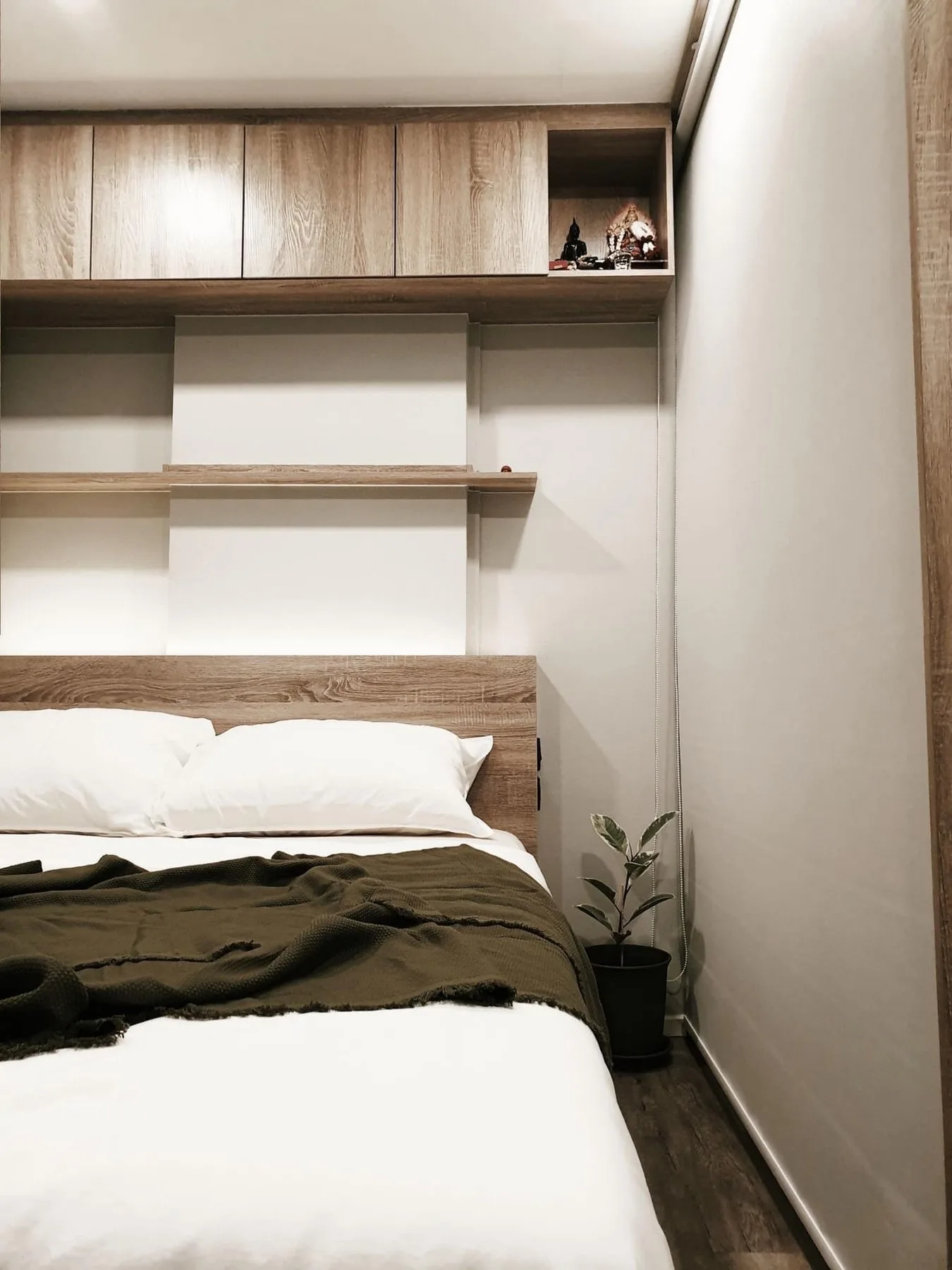 Property photos for Brown Condo Huaikwang