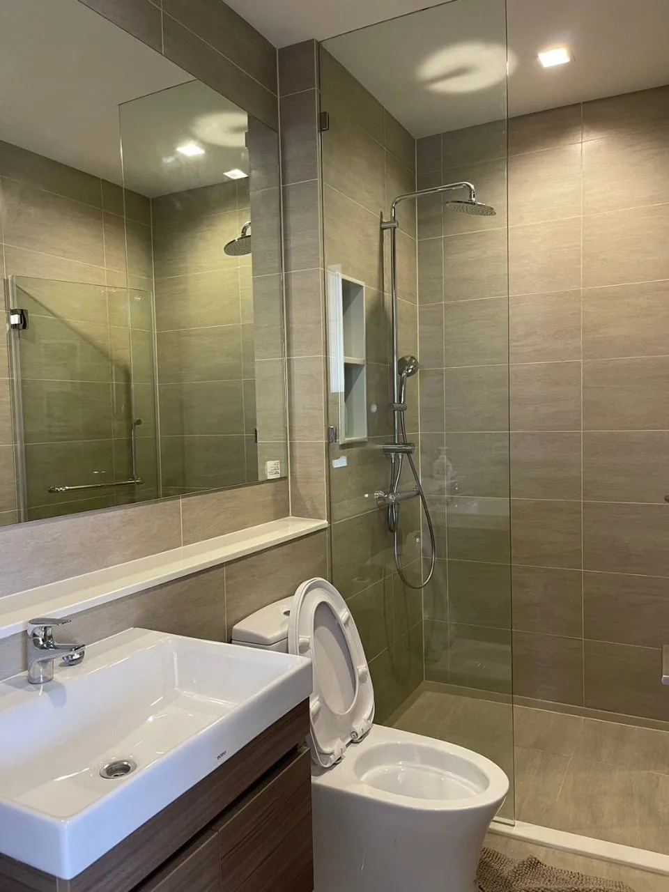 Property photos for Rhythm Charoenkrung Pavillion