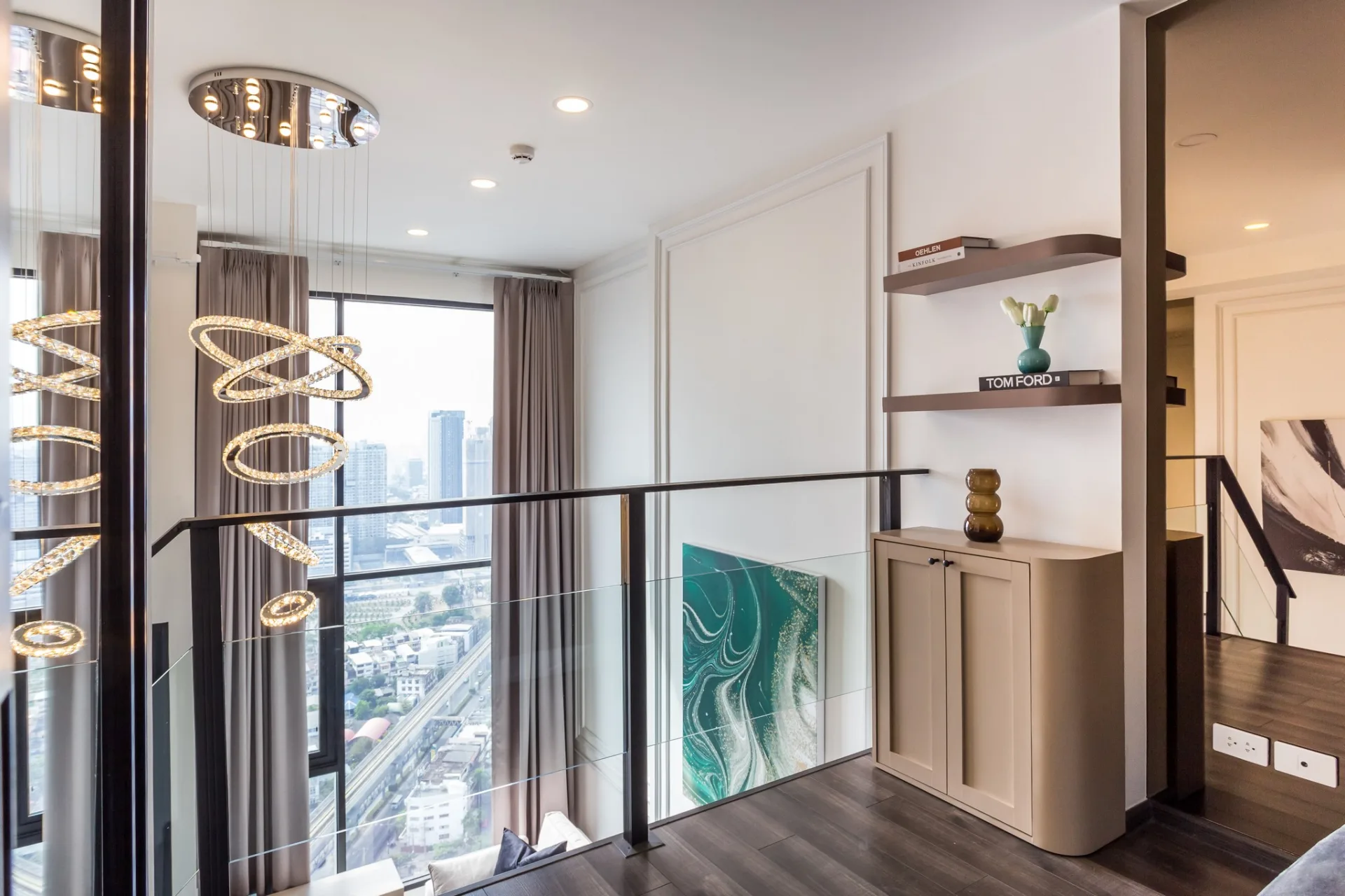 Property photos for Knightsbridge Space Ratchayothin