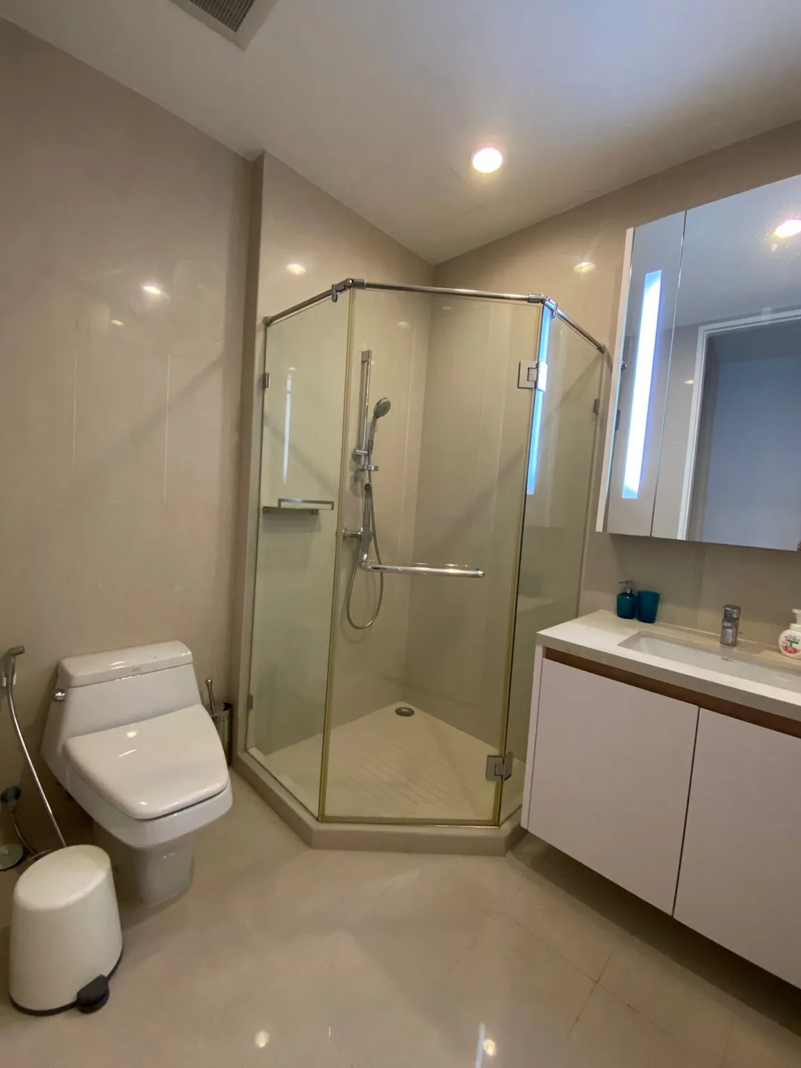 Property photos for Q Langsuan