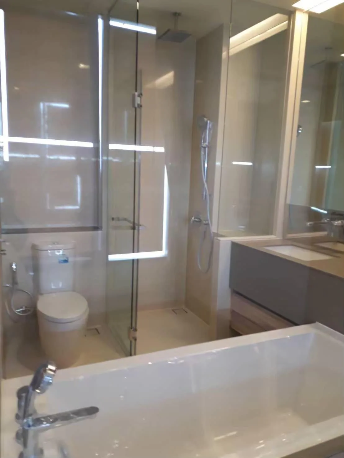 Property photos for The Esse Asoke