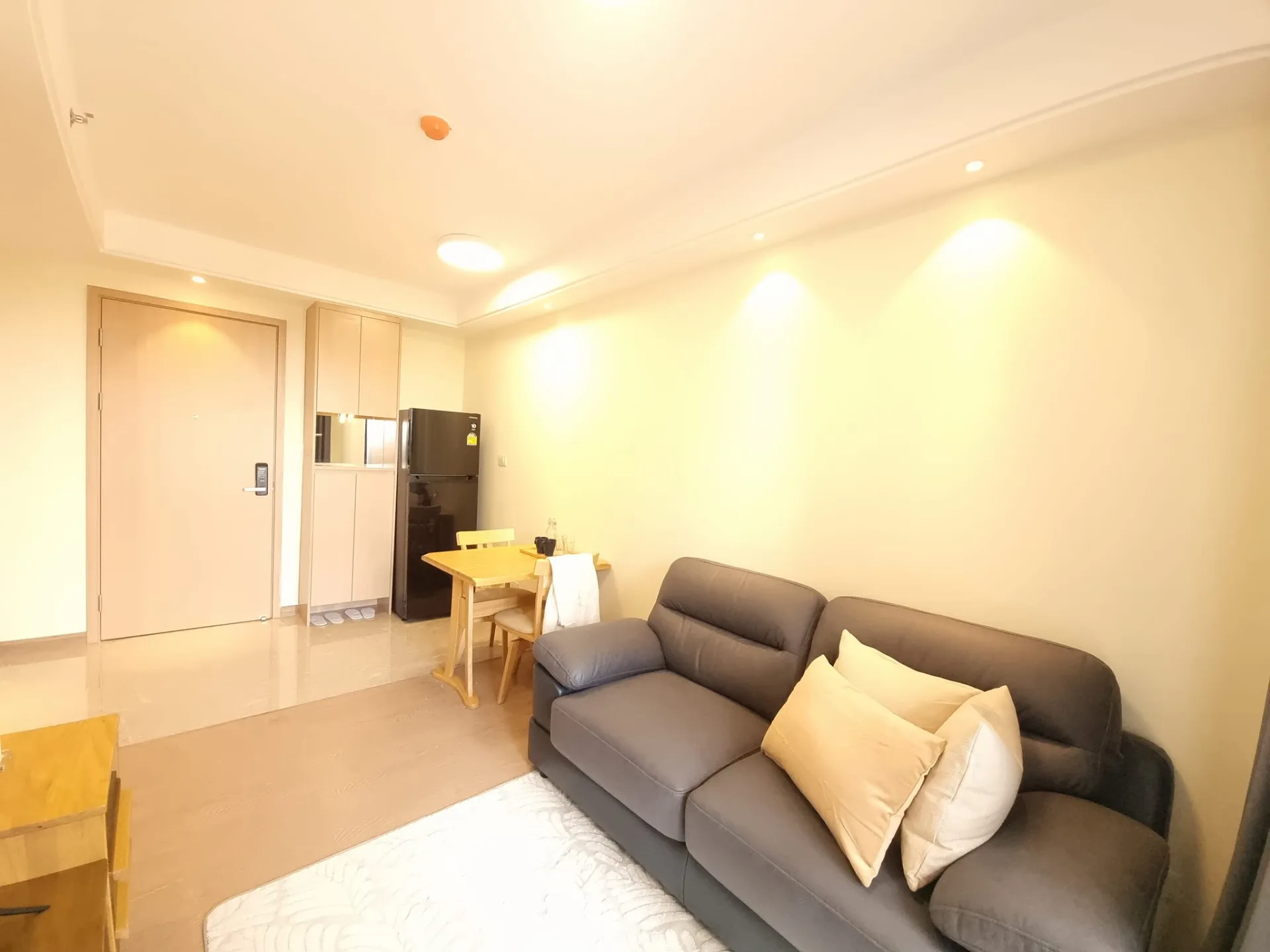 Property photos for Regal Condo Sathorn-naradhiwas