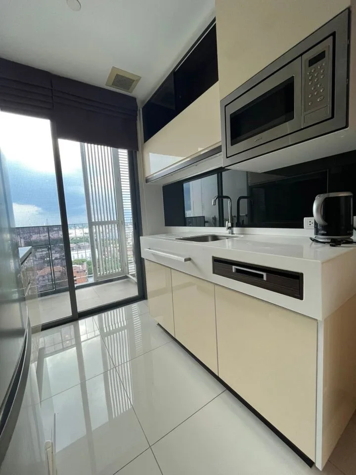 Property photos for The Room Sukhumvit 62