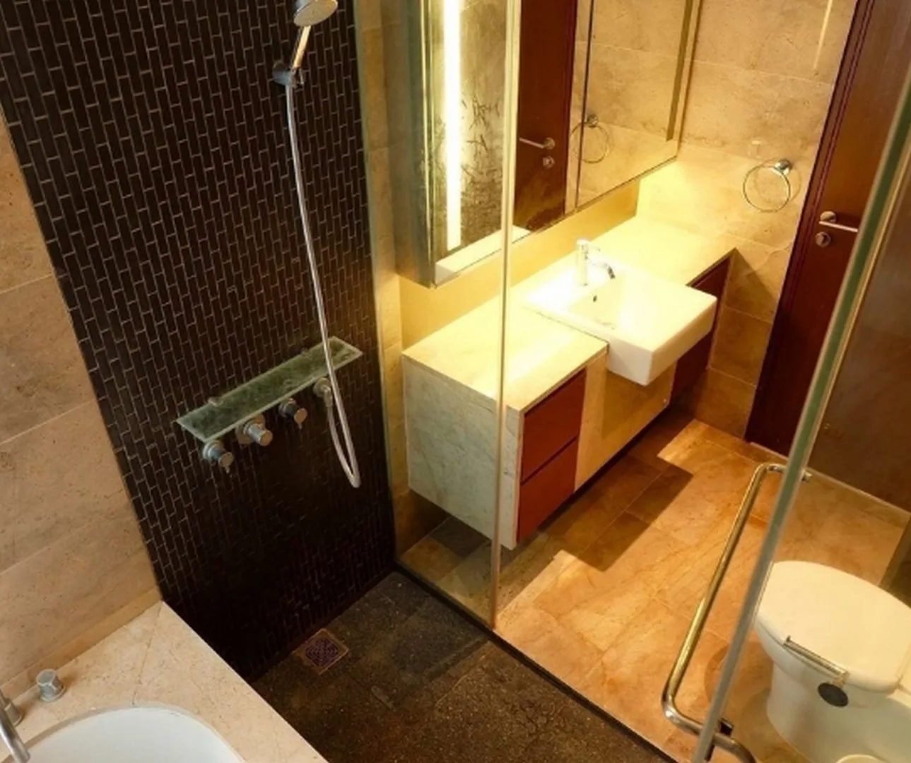 Property photos for Hansar Rajdamri