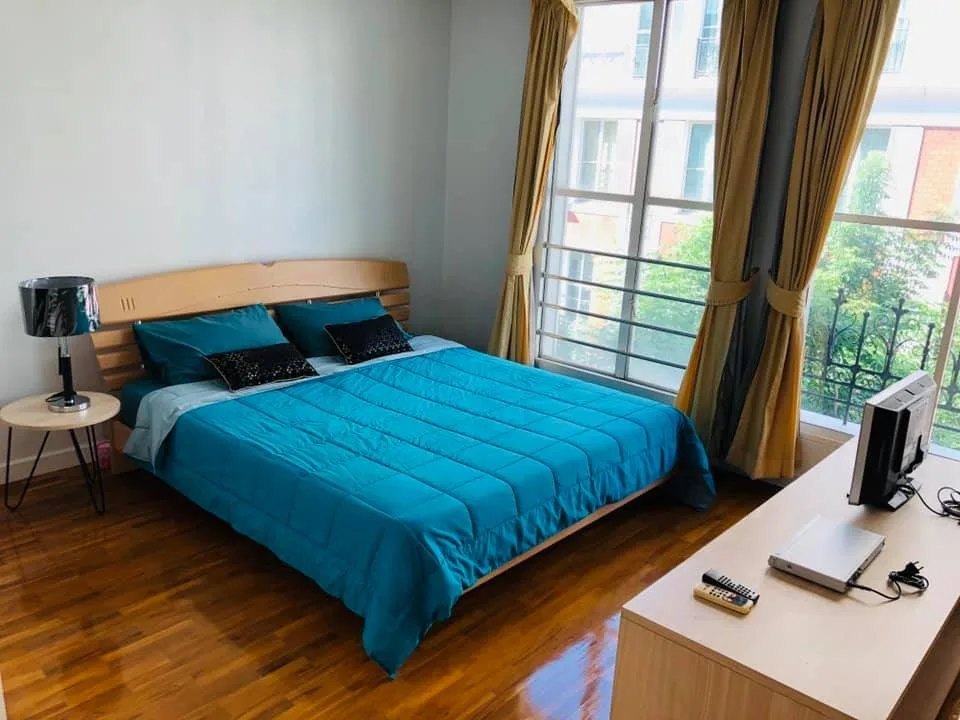 Property photos for Baan Klang Krung Thonglor