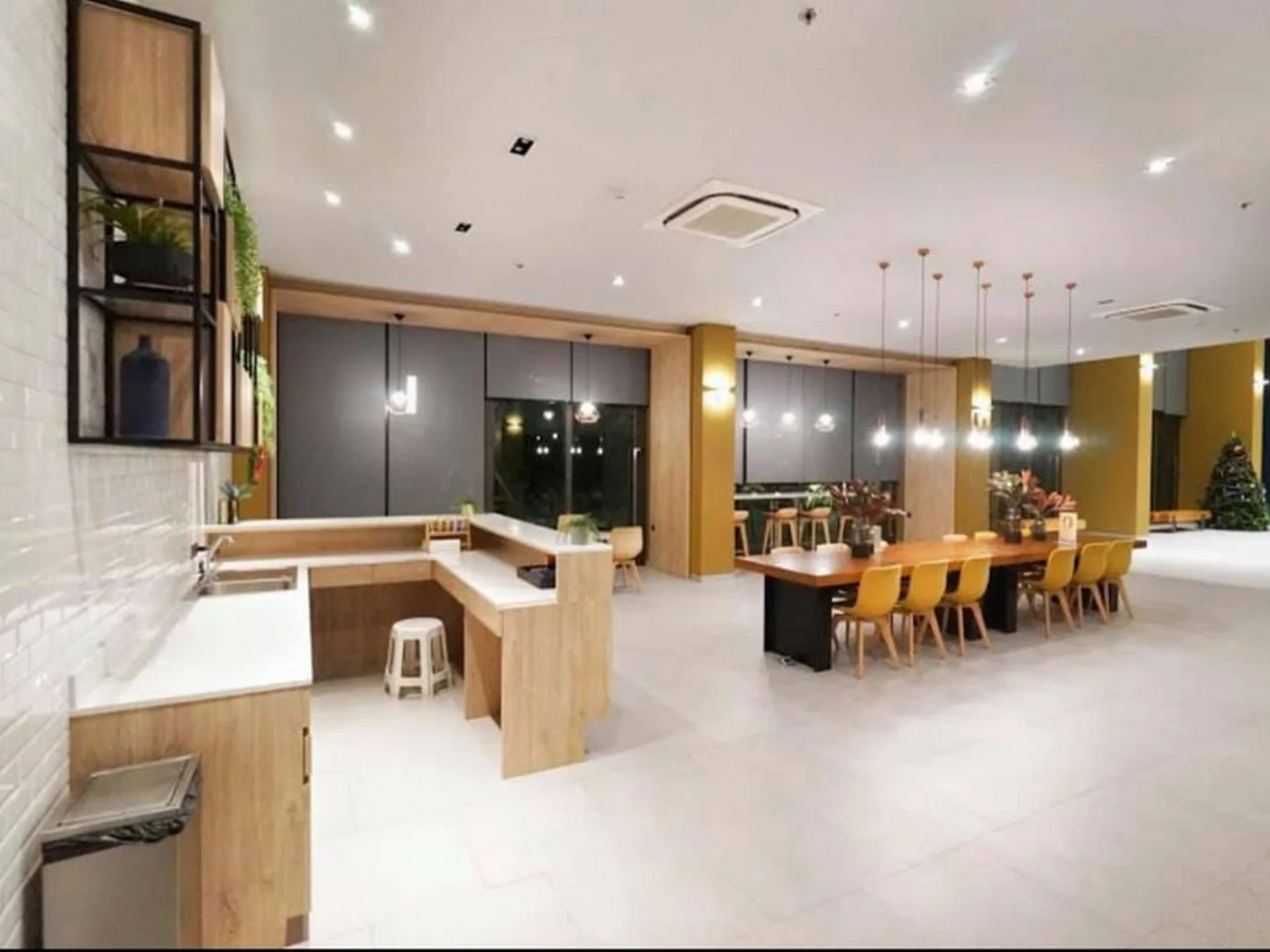Property photos for Lumpini Suite Phetchaburi - Makkasan