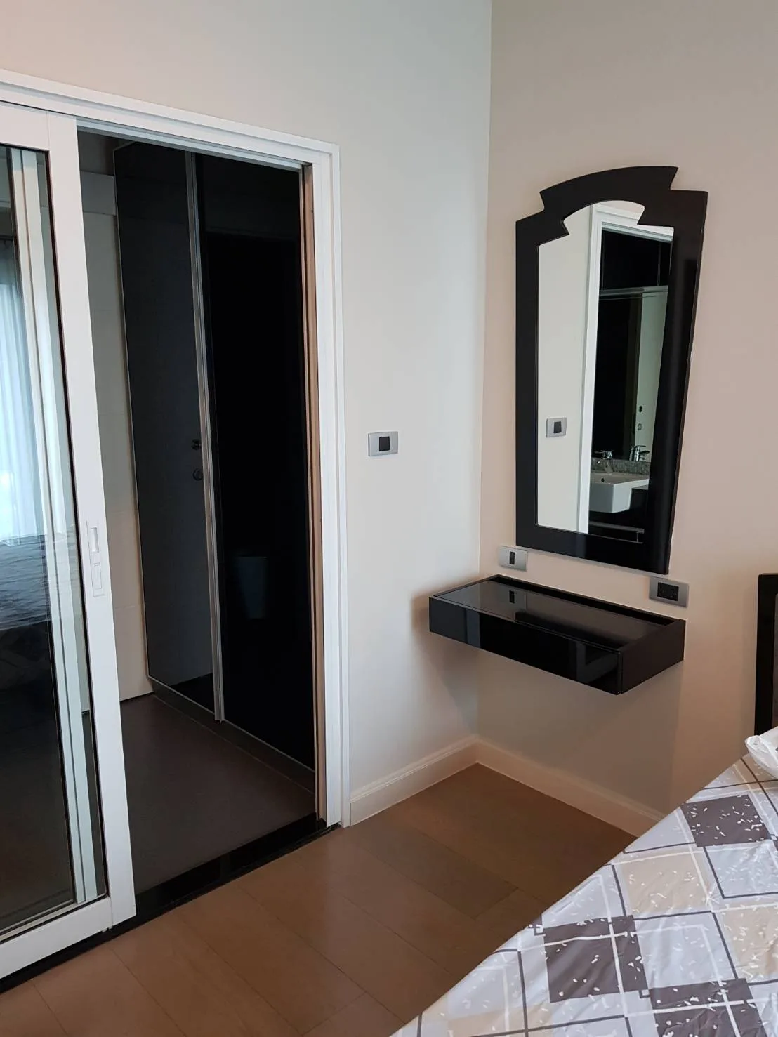 Property photos for The Crest Sukhumvit 34