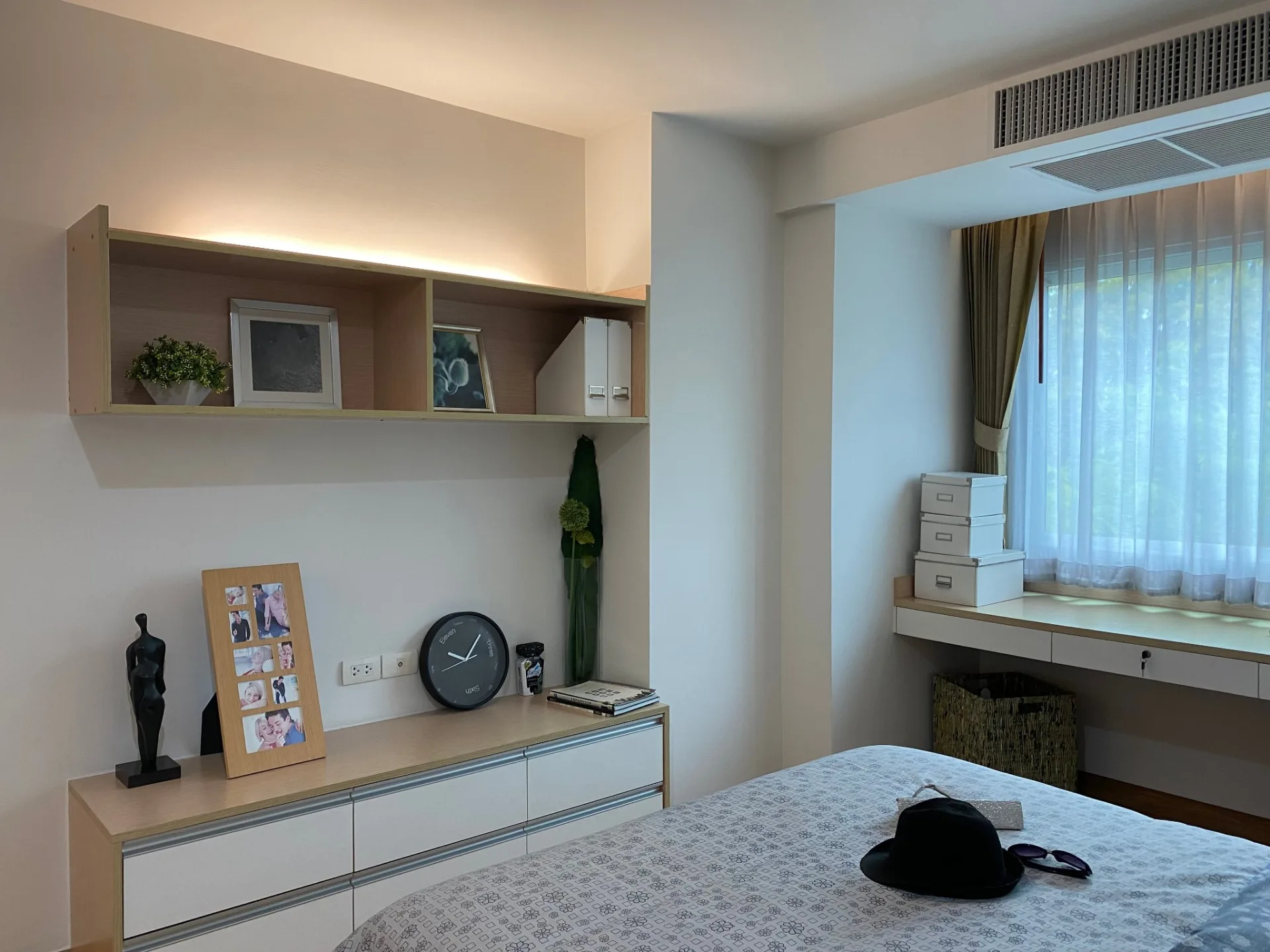 Property photos for Residence 52