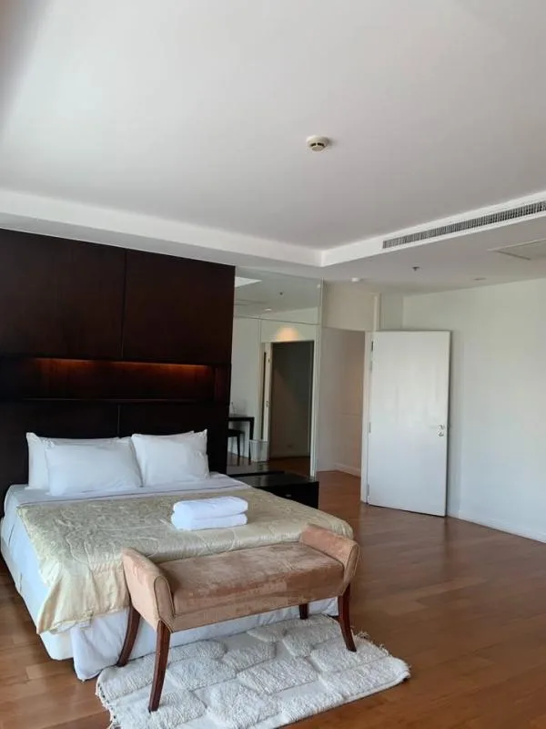 Property photos for Royal Residence Park