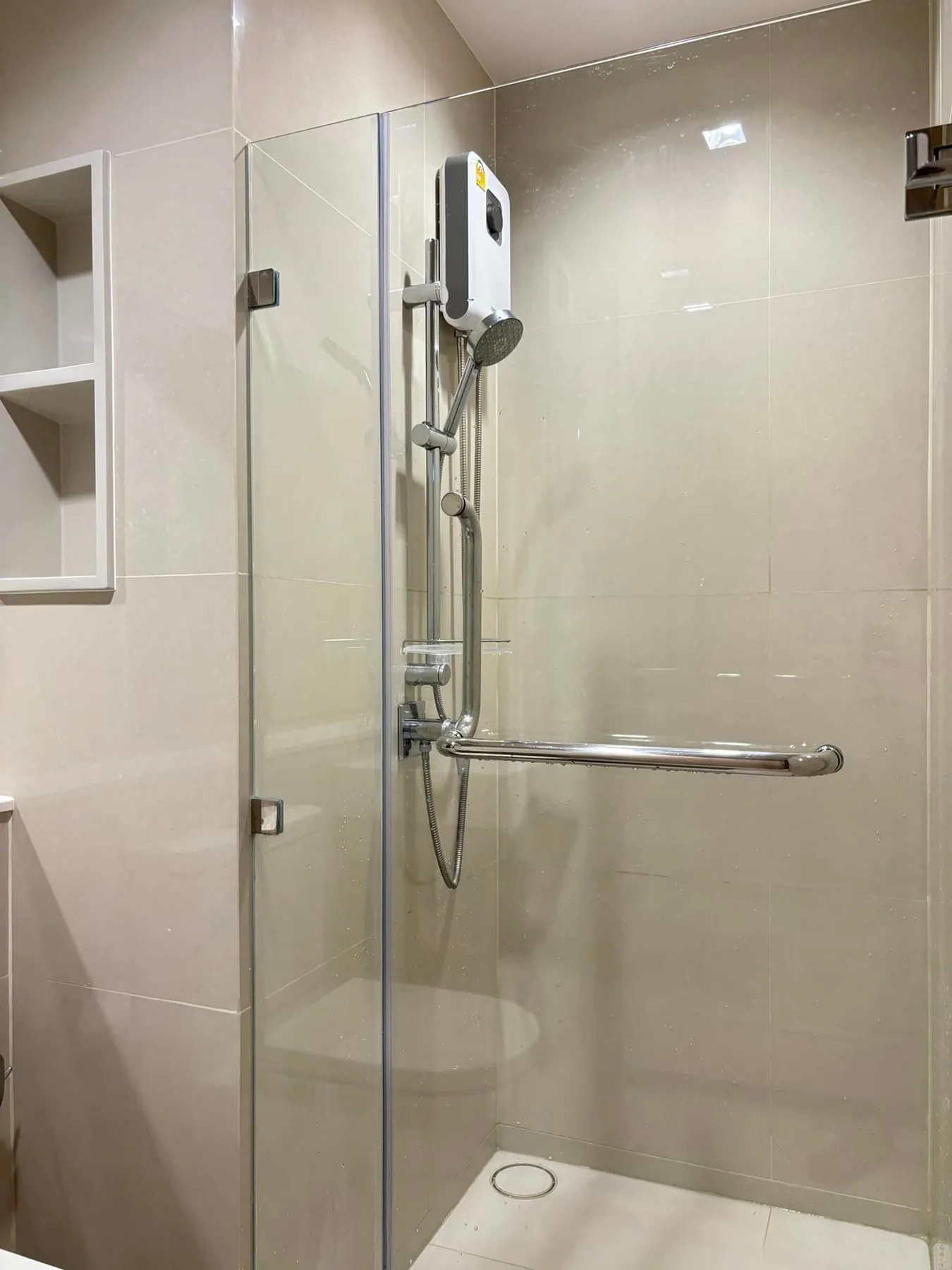 Property photos for Life Sathorn Sierra