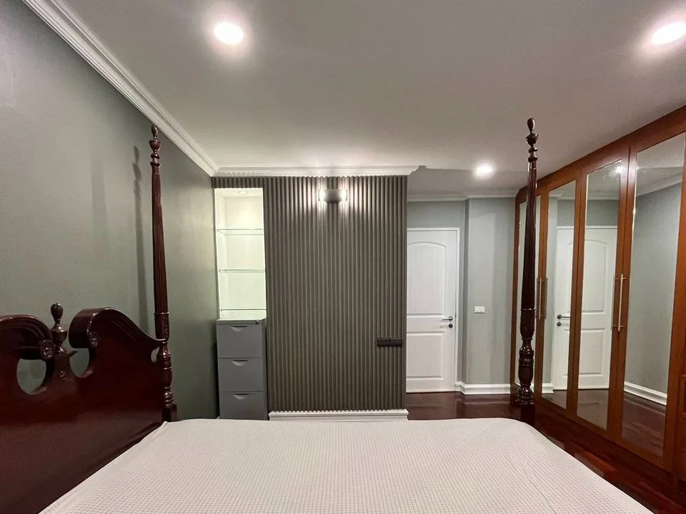 Property photos for Yen Akard Garden