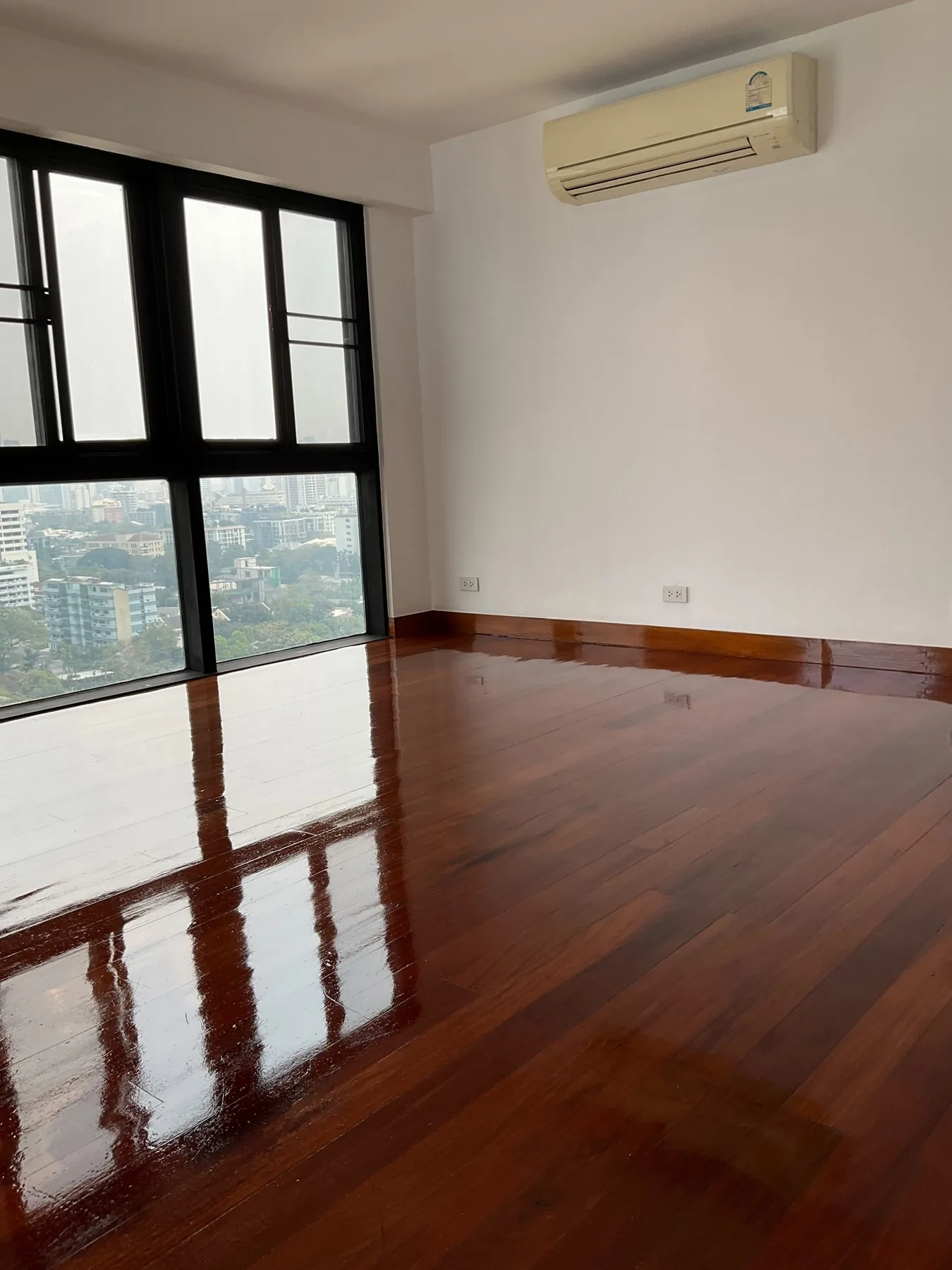 Property photos for Kiarti Thanee City Mansion