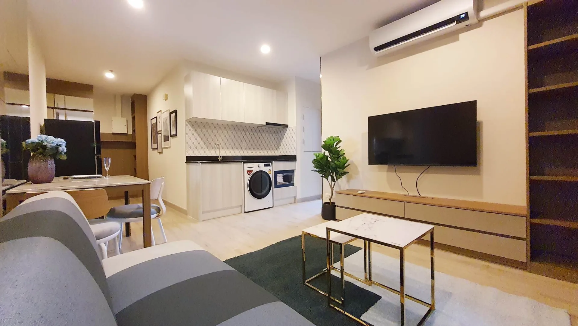 Property photos for Vista Garden