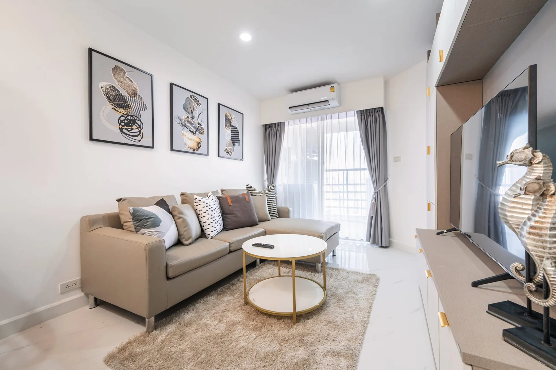 Property photos for The Waterford Diamond