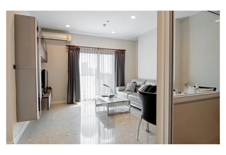 Property photos for The Crest Sukhumvit 34
