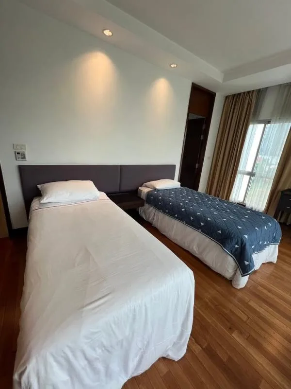 Property photos for Royal Residence Park