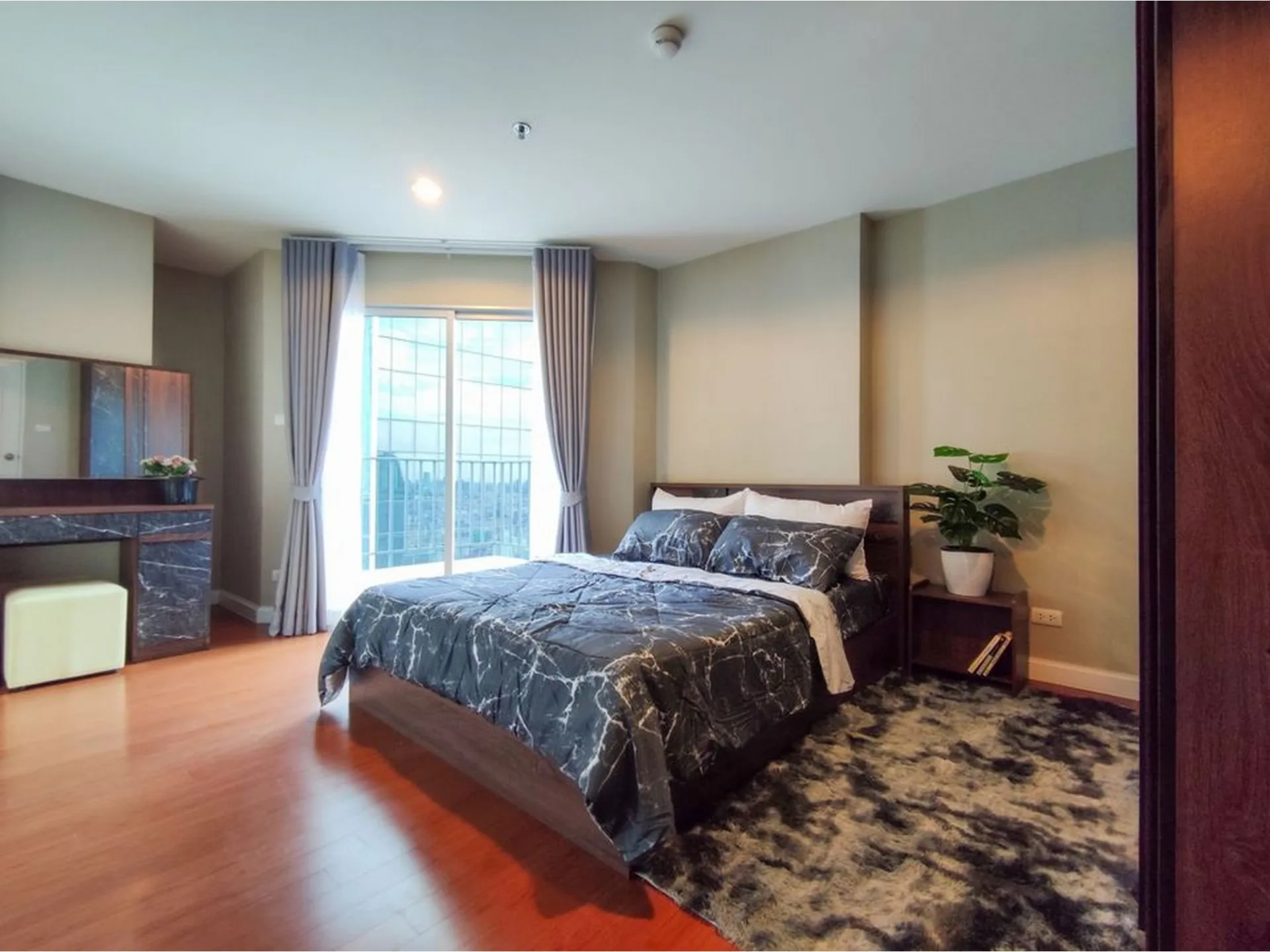 Property photos for Belle Grand Rama 9