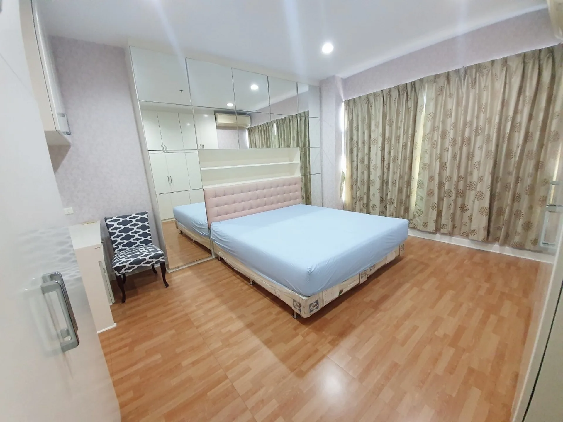 Property photos for Baan Klang Krung Siam - Pathumwan