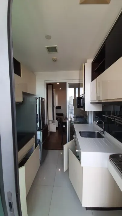 Property photos for The Room Sukhumvit 62