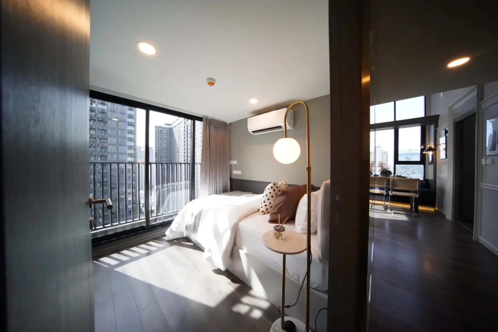 Property photos for Knightsbridge Space Ratchayothin