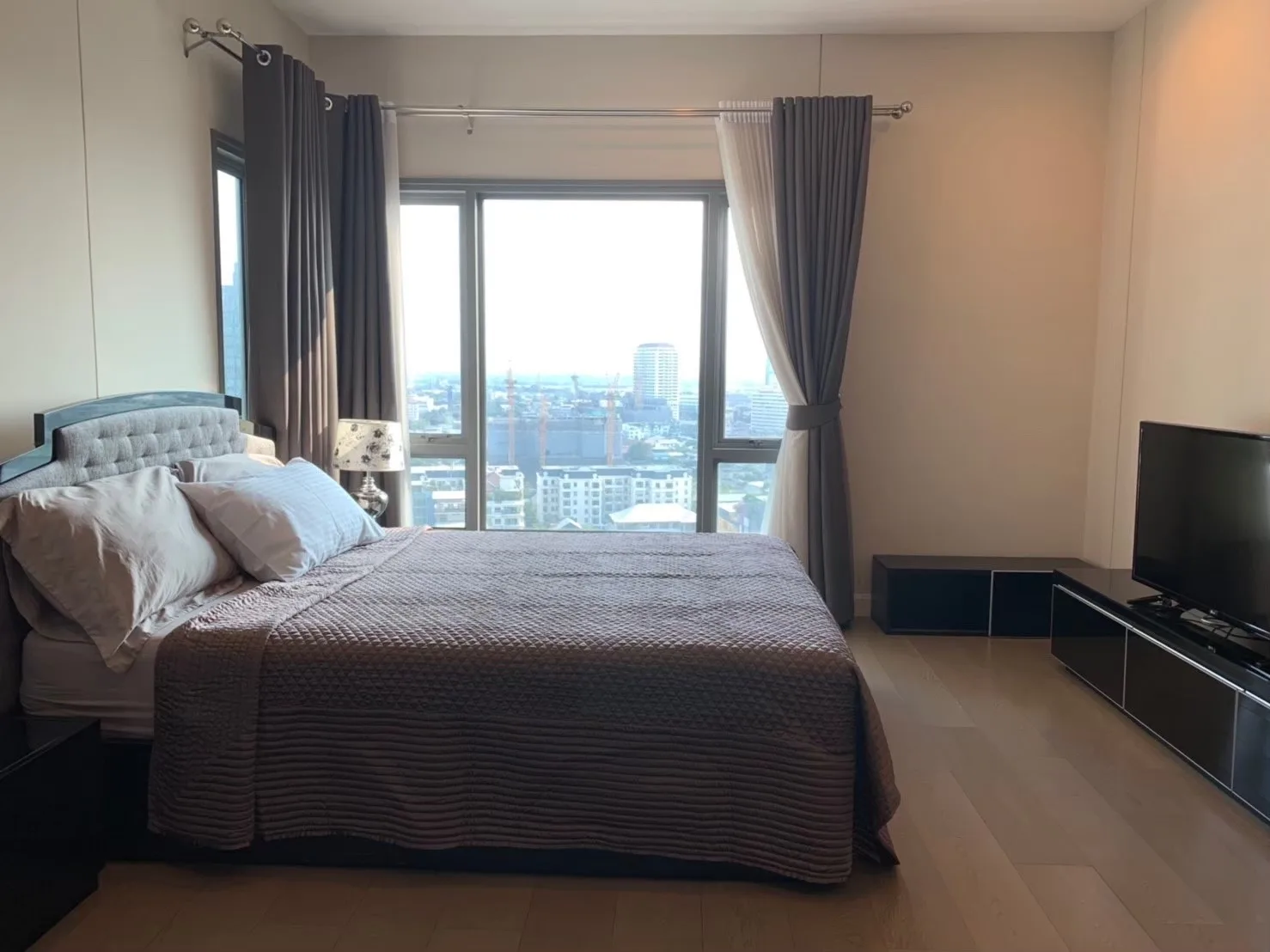 Property photos for The Crest Sukhumvit 34