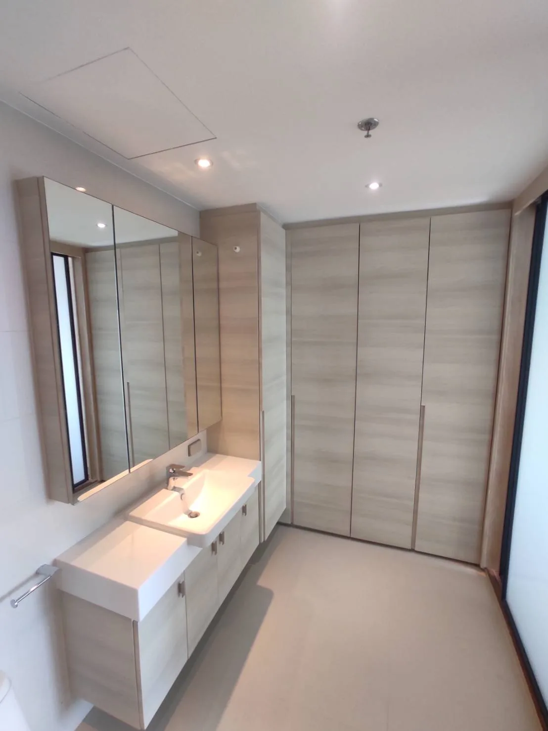 Property photos for Baan Santisuk Sukhumvit 38