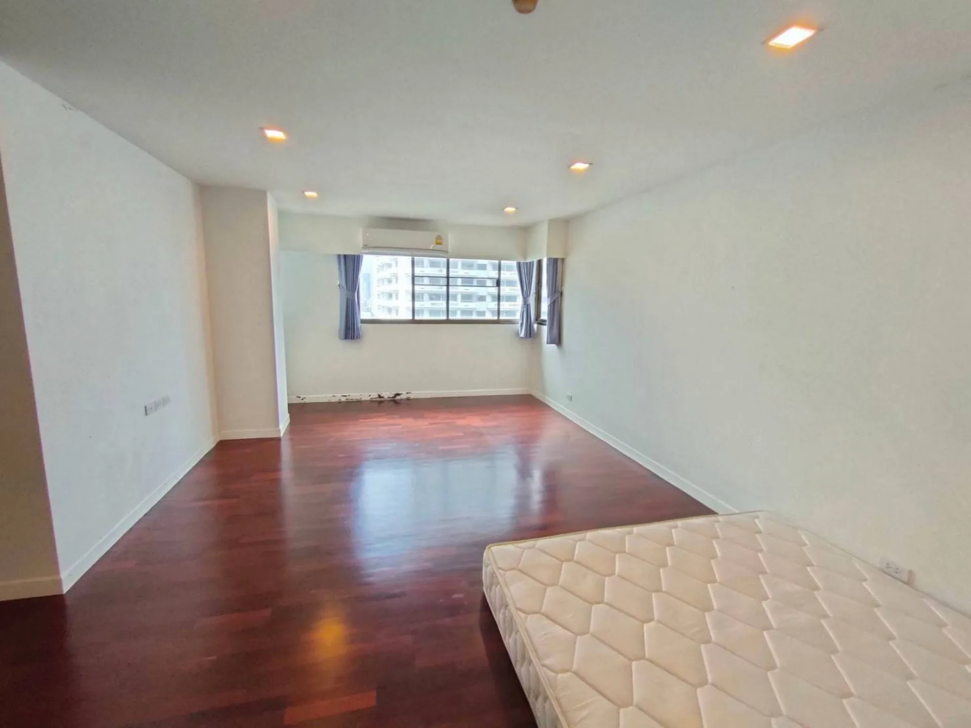 Property photos for Bangkapi Mansion