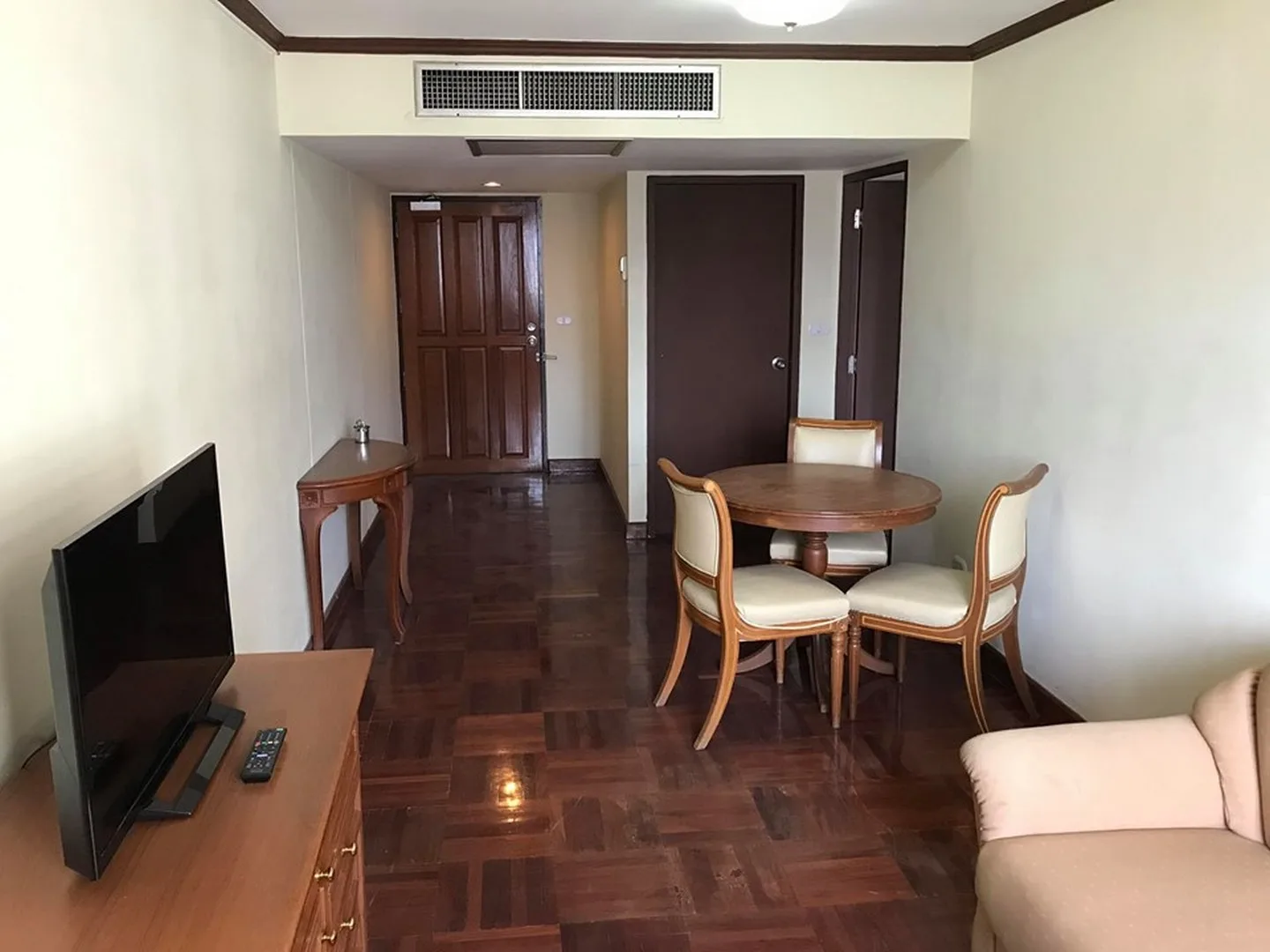Property photos for Omni Tower Sukhumvit Nana