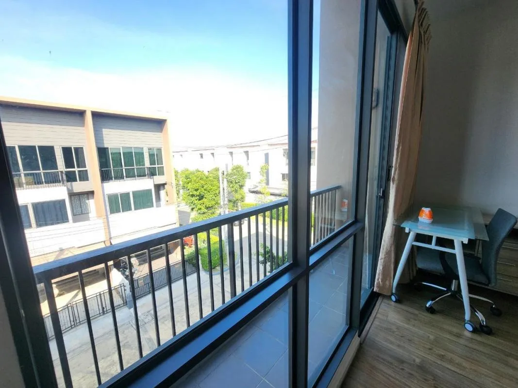 Property photos for Baan Klang Muang Rama 9