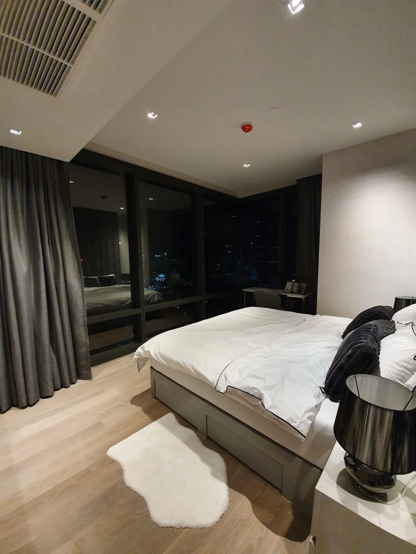 Property photos for Ashton Silom