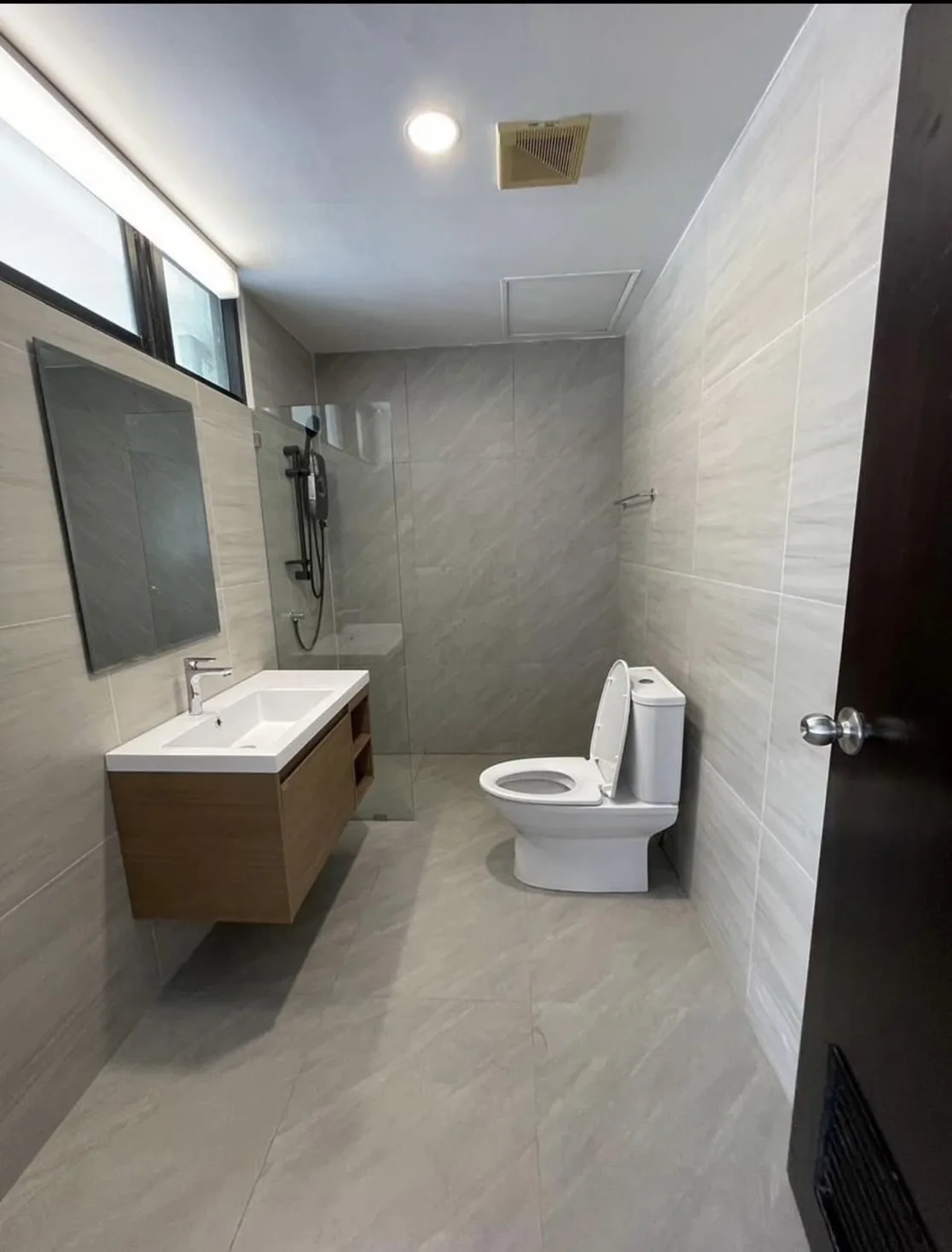 Property photos for Sathorn Gardens