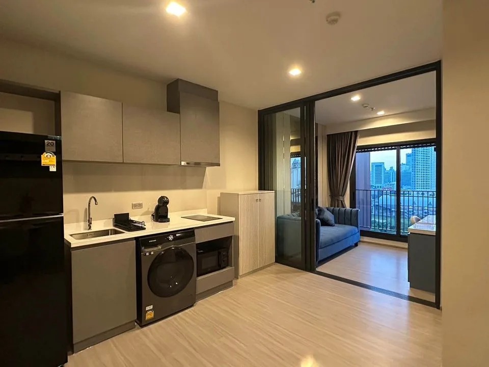 Property photos for Life Asoke Hype