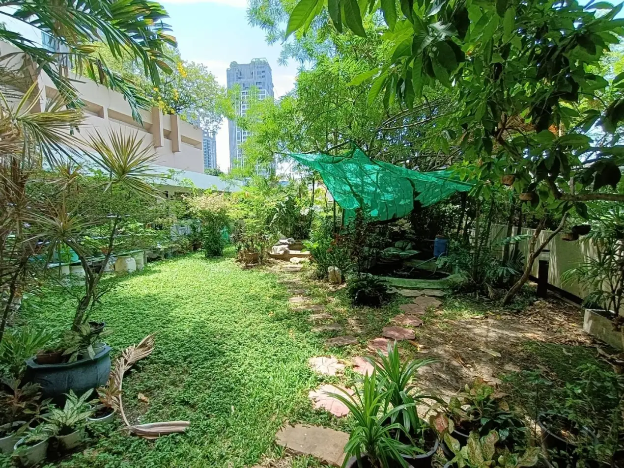 Property photos for Tongtip Mansion