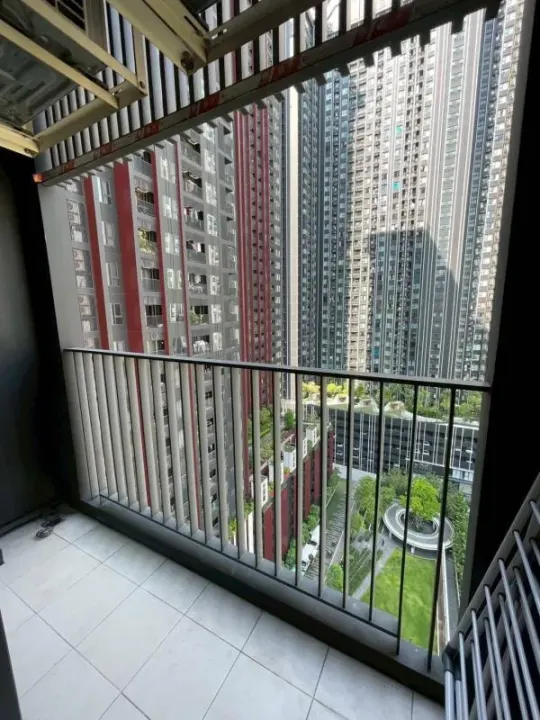 Property photos for Life Asoke Hype