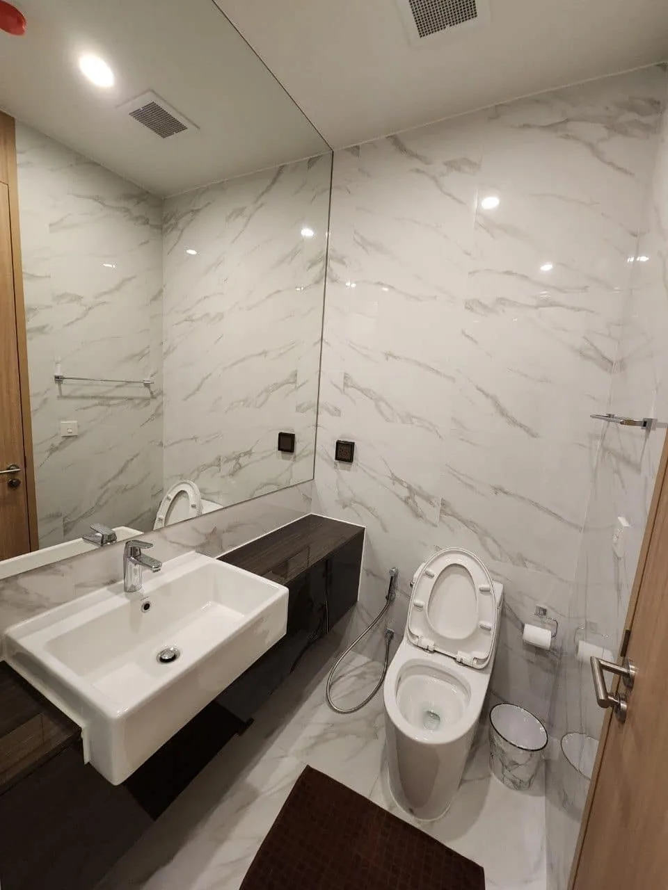 Property photos for Noble BE19
