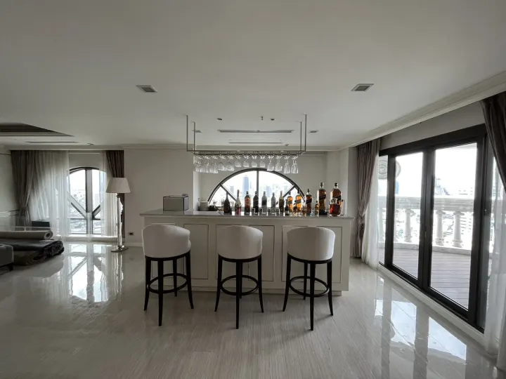 Property photos for State Tower