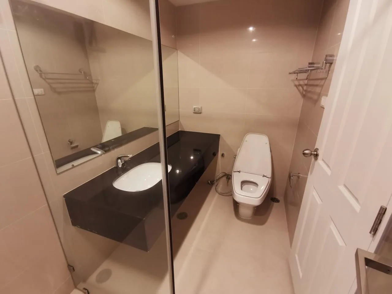 Property photos for Belle Grand Rama 9