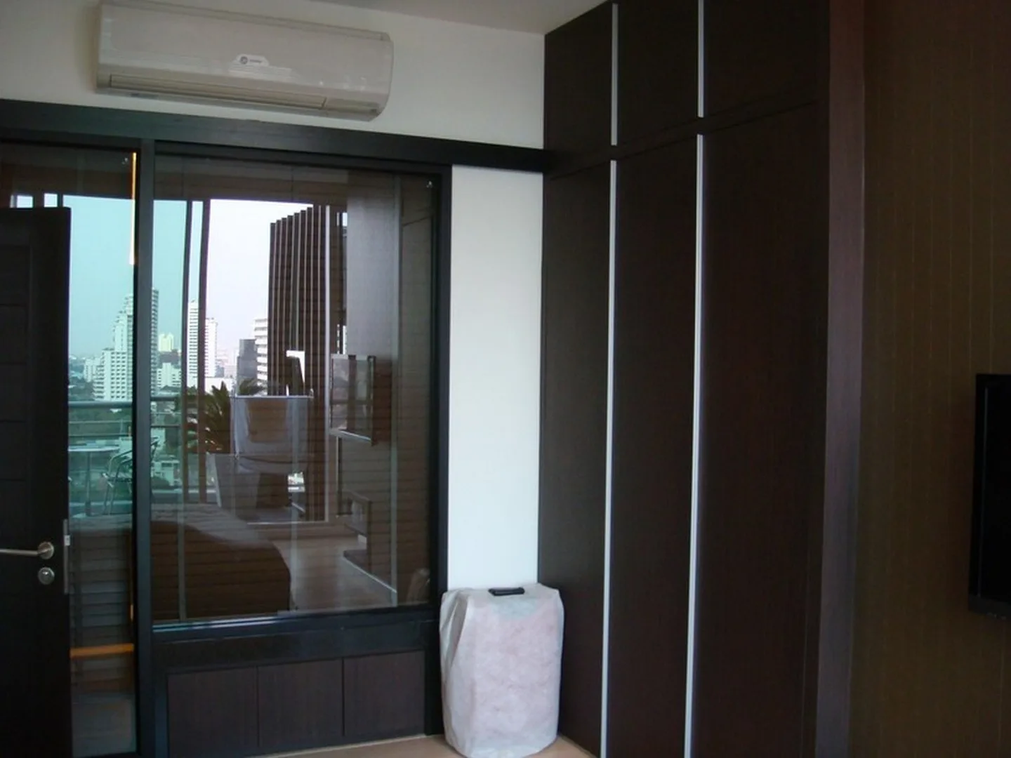 Property photos for Eight Thonglor Residence